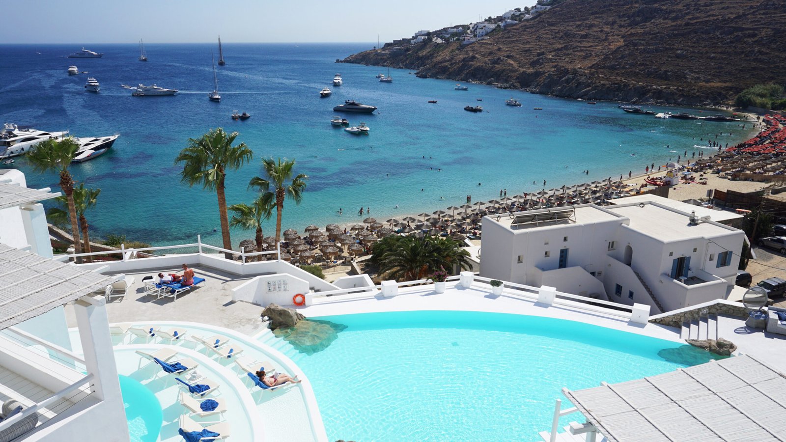 Private Transfers to Hotels, Villas & Beaches Across Mykonos